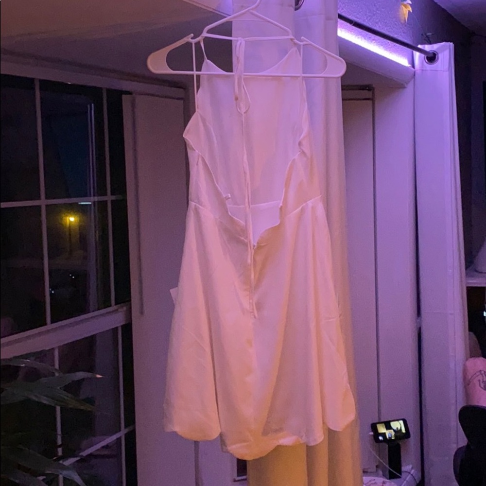 NWT BACKLESS DRESS - Picture 2 of 2